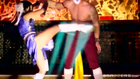 Косплей с красотками зашел слишком далеко 1