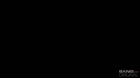 Масляная нимфоманка любит трах на здоровых размерах 1