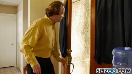 Две красивые самочки с большими сиськами захотели секс втроем 1