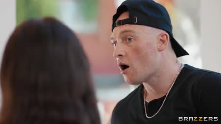 Недотраханная милфа отбила парня у дочери 1