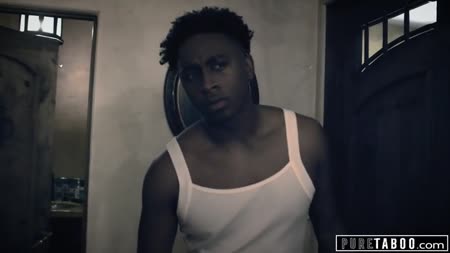 Красивая блондинка круто зажигает с двумя любовниками 2