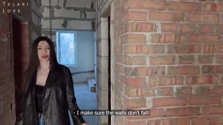 Неопытная девочка прораб зато опытна в сексе 1