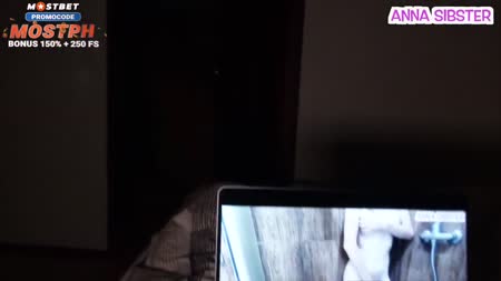 Сводная сестра не смогла сдержать желание чпокнуться перед сном 3