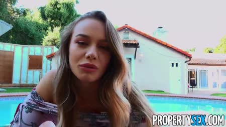 Телка красиво делает минет от первого лица и дает в писю 1