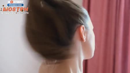 Паренек познакомился с доступной девушкой в лесу 1