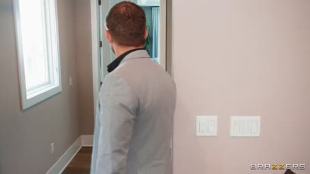 Татуированная сучка нашла себе мужиков на сборе 2