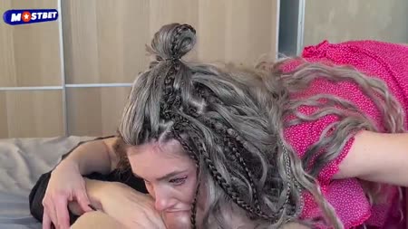 Жена с отпадной прической снимает смачную оргию 3