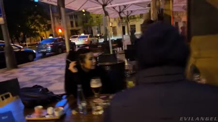 Шлюшки трахаются с дилдо и устраивают жесткую групповуху 1